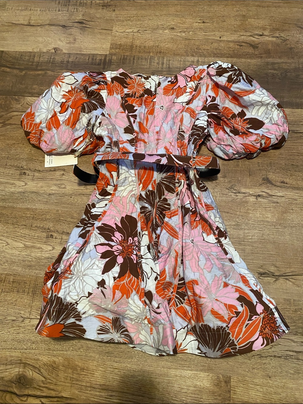 Rosevelvet Boutique Puff Sleeve Floral Mini Dress - Picture 4 of 4